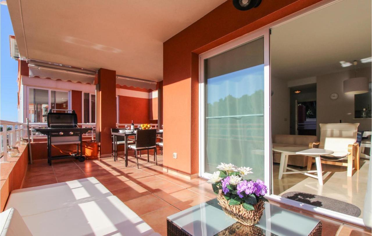 Apartamento Amazing In With 2 Bedrooms, Wifi And Outdoor Swimming Pool